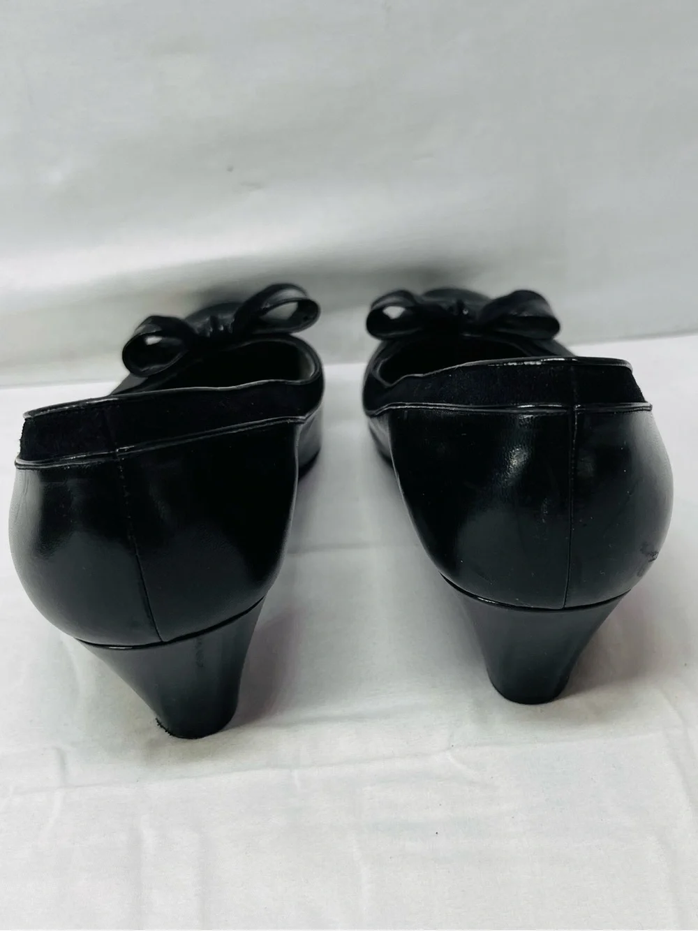 Vintage Bruno Magli Black Leather Bow-Accent Flats